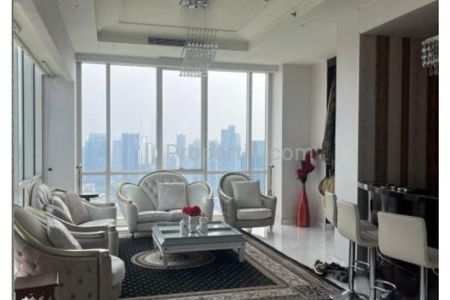 Disewakan Spacious Apartment with Strategic Location at The Peak Sudirman – 4 + 1 Bedroom Fully Furnished