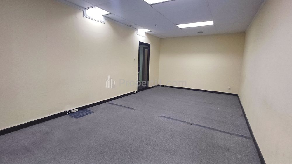 Disewakan Ruang Kantor 32m² di Pusat Kota Surabaya dengan Harga Bersaing!