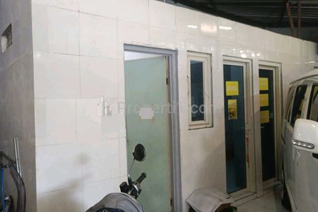 Disewakan Gudang 2 Lantai di Raya Jemursari, Surabaya