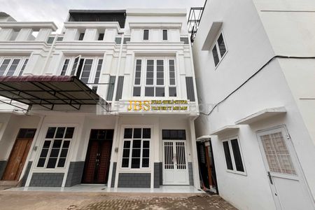 Rumah Furnished Dijual di Komplek Richmond Estate Jalan Rela - Pancing, Medan
