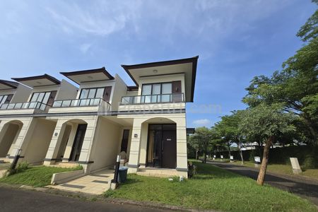 Disewakan Murah Rumah Hoek Semi Furnish di Lavon Swan City Tangerang