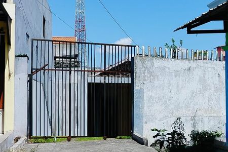 Rumah Dijual di Kyai Tambak Deres Bulak Surabaya Utara
