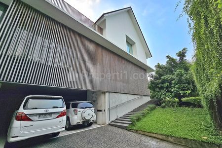 Jual Rumah Taman Radio Dalam Bagus Ada Swimming Pool di Jakarta Selatan