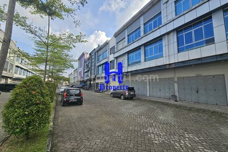 Jual Ruko 3 Tingkat Kondisi Kosong di Komplek CBD Polonia Blok D - Medan