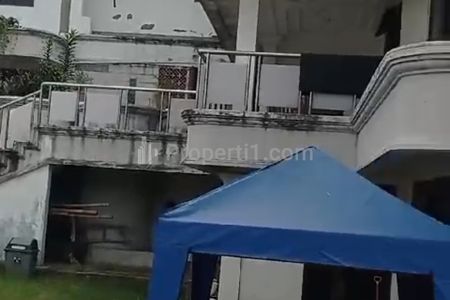 Jual Rumah Lama SHM Hitung Tanah Saja Luas 2730 m2, Harga Bawah NJOP, Akses Satu Mobil Lega di Kebagusan, Pasar Minggu, Jagakarsa, Jakarta Selatan