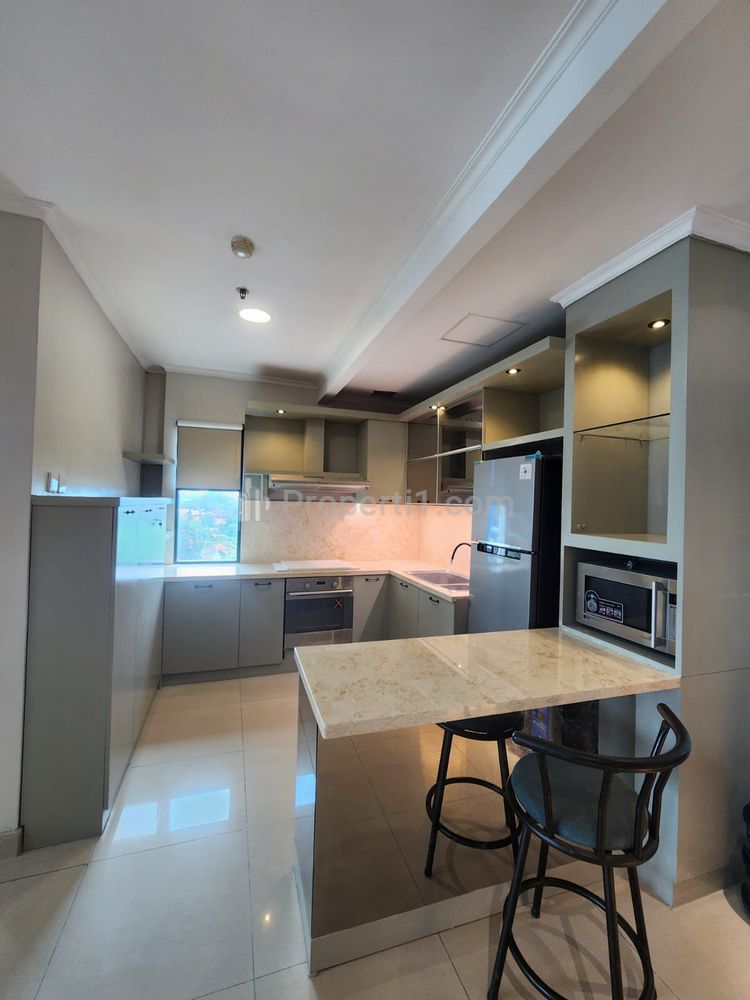 Sewa Apartemen 3+1BR 3+1BT Hamptons Park Jakarta Selatan - Fully Furnished