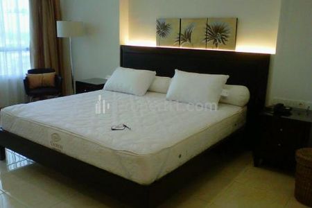 Apartemen Essence Dharmawangsa Disewakan – 3+1 Bedroom Furnished