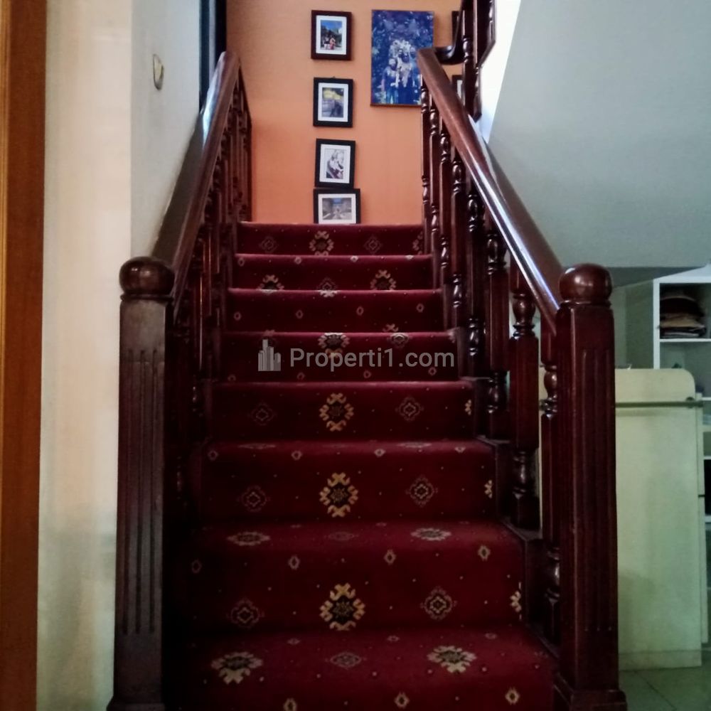 Jual Rumah di Pondok Indah Jakarta Selatan, Sangat Murah, di bawah NJOP, LT 442/LB 380, Harga 14,5M