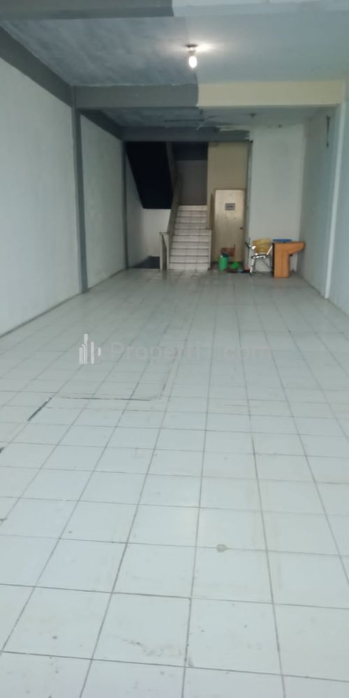 Disewakan Ruko Komplek Strategis di Rawamangun, Pulo Gadung, Jakarta Timur