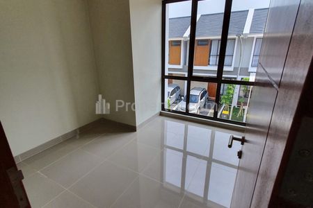 Dijual Rumah di Perumahan Premier Estate 3, Kranggan, Jatisampurna, Kota Bekasi, Jawa Barat