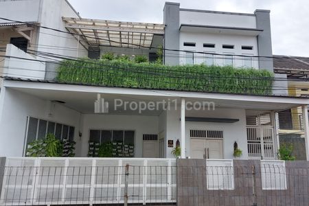 Dijual Cepat Rumah Tinggal 2 Lantai di Condet, Jakarta Timur