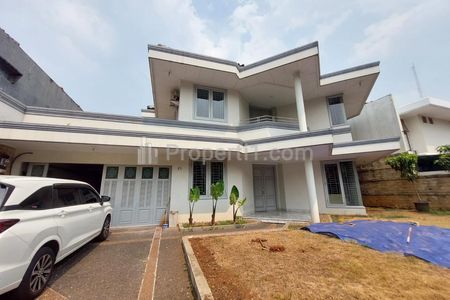 Sewa Rumah Bonus Pool Area Pekayon, 600 Meter ke Jalan Pejaten Barat Raya