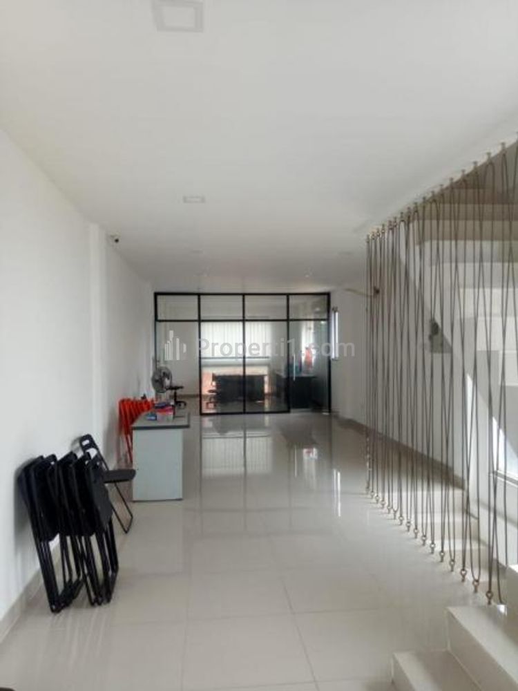 Jual Apartemen Botanica Simprug Jakarta Selatan - 3BR+1 Semi Furnish Tower 1