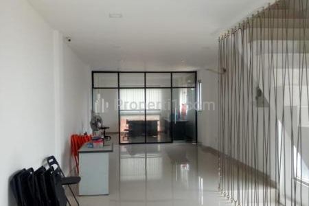Jual Apartemen Botanica Simprug Jakarta Selatan - 3BR+1 Semi Furnish Tower 1