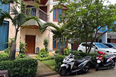 Jual Rumah Town House di Rawa Simprug Permata Hijau Kebayoran Lama Jakarta Selatan – Lokasi Strategis Premium – 2 Lantai