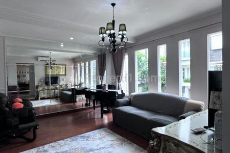 Jual Rumah BRAWIJAYA TOWNHOUSE Kebayoran Baru Jakarta Selatan Kebayoran  4 + 2 Kamar (Ensuite) Semi Furnished Harga Menarik