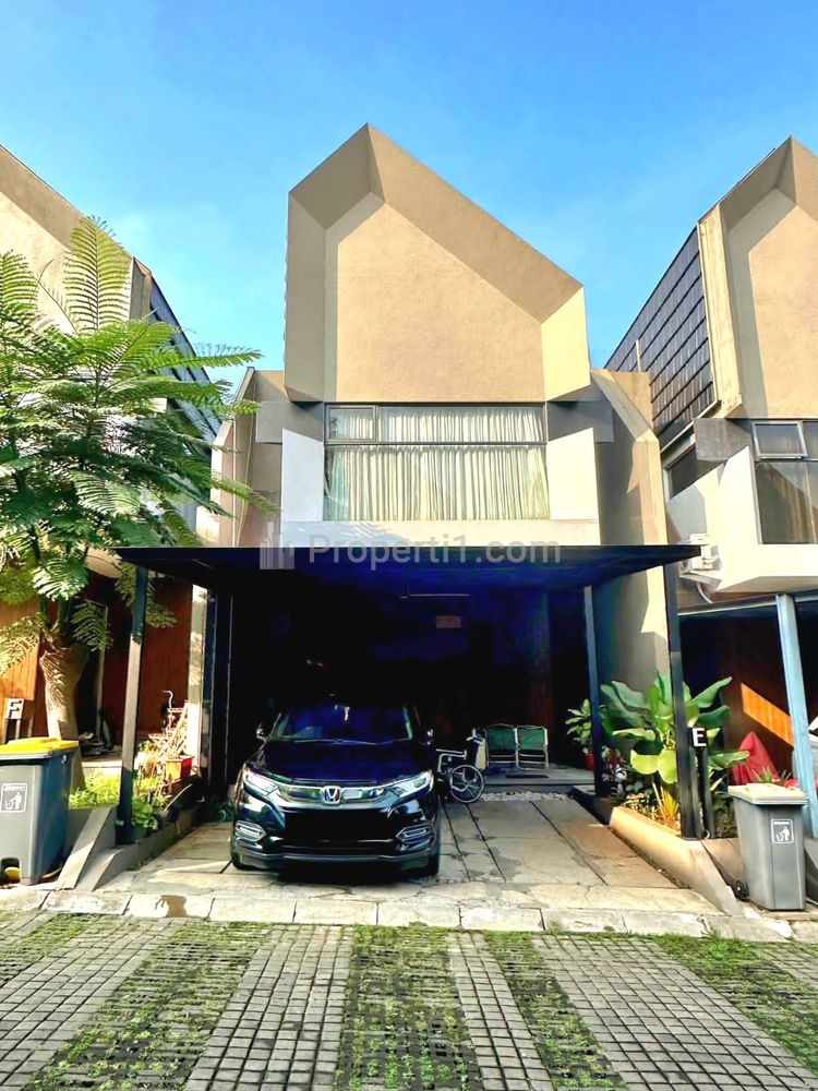 Tampak depan 