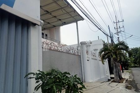 Dijual Rumah Bagus di Manyar Rejo, Surabaya