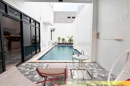 Dijual Rumah Siap Huni Full Furnihed Tinggal Bawa Koper Akses 2 Mobil di Graha Raya, Tangerang Selatan