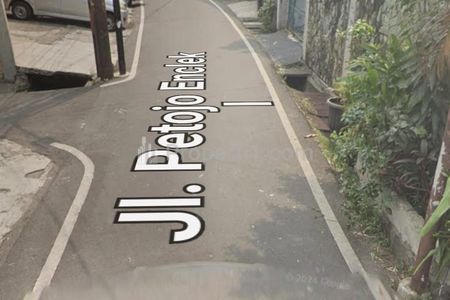 Jual Cepat Tanah dengan Rumah 1 Lantai, Hitung Tanah Saja di Petojo Jakarta Pusat
