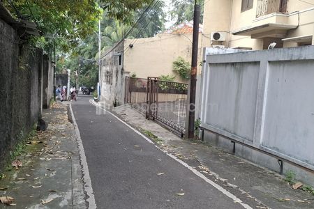 Sewa Rumah 9 Kamar, Akses Satu Mobil Lega, Cocok Mes Kantor Strategis di Bendungan Hilir, Dekat Sudirman Thamrin, Tanah Abang, Jakarta Pusat