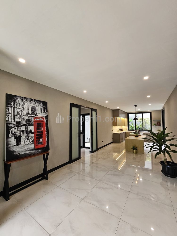Jual Rumah Brand New Semi Furnished di Versailles BSD City Tangerang Selatan