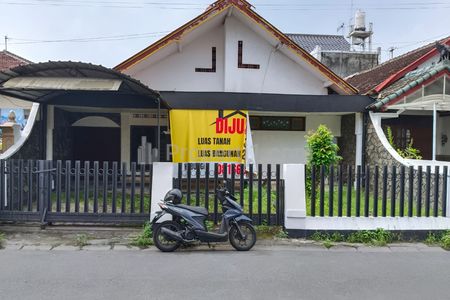 Dijual Tanah Strategis Bonus Bangunan di Banyuraden Jl. Godean Km 4 Yogyakarta Dekat UNU, UNJANI, AL AZHAR