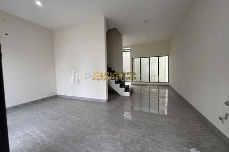 Dijual Rumah 2,5 Tingkat di Komplek Katamso Palace Medan Jalan Perbatasan