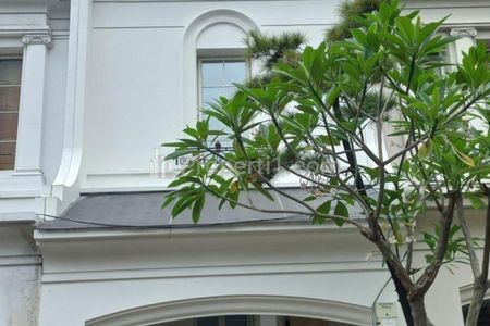 Dijual Townhouse di Intercon Taman Kebon Jeruk Kondisi Baru Renovasi Siap Huni