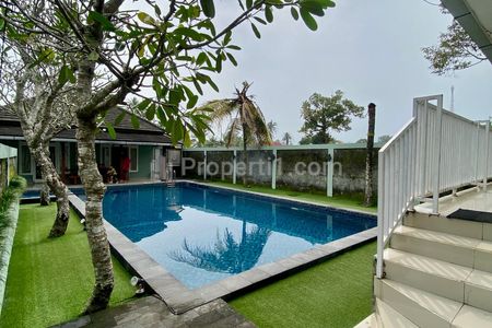 Jual Villa Klasik Modern Kolam Renang Tanah Luas Seputar Jl. Kaliurang Km 10 Yogyakarta