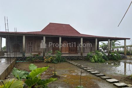 Jual Villa Limasan Cocok untuk Cafe & Penginapan di Kemuning, Karanganyar, Jawa Tengah