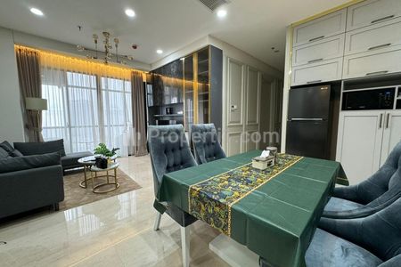 Sewa Apartemen Sudirman Suites Jakarta Tipe 3 BR Good Furnished