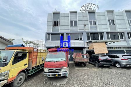 Jual Ruko Gandeng Hook 3 Tingkat di Komplek Brayan Prima Blok B - Medan