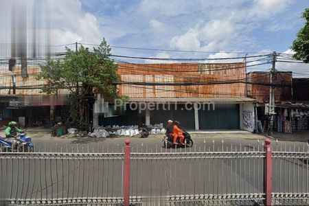 Disewakan Ruko Lebar 3 Pintu di Kramat Jati, Cililitan, Jakarta Timur