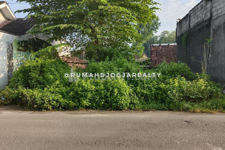 Dijual Tanah Bagus Strategis Pinggir Jalan Aspal Selatan Kampus UPY PGRI Yogyakarta