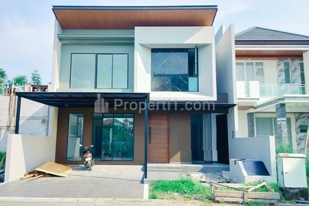Rumah Dijual di Perumahan Crystal Golf Citraland Lakarsantri Surabaya Barat 2 Lantai Siap Huni