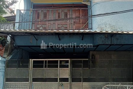 Dijual Rumah 3 Lantai di Jalan Gubeng Kertajaya, Surabaya