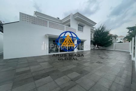 Dijual Rumah Cluster Emerald Furnished Sertifikat PPJB di Cikarang Bekasi