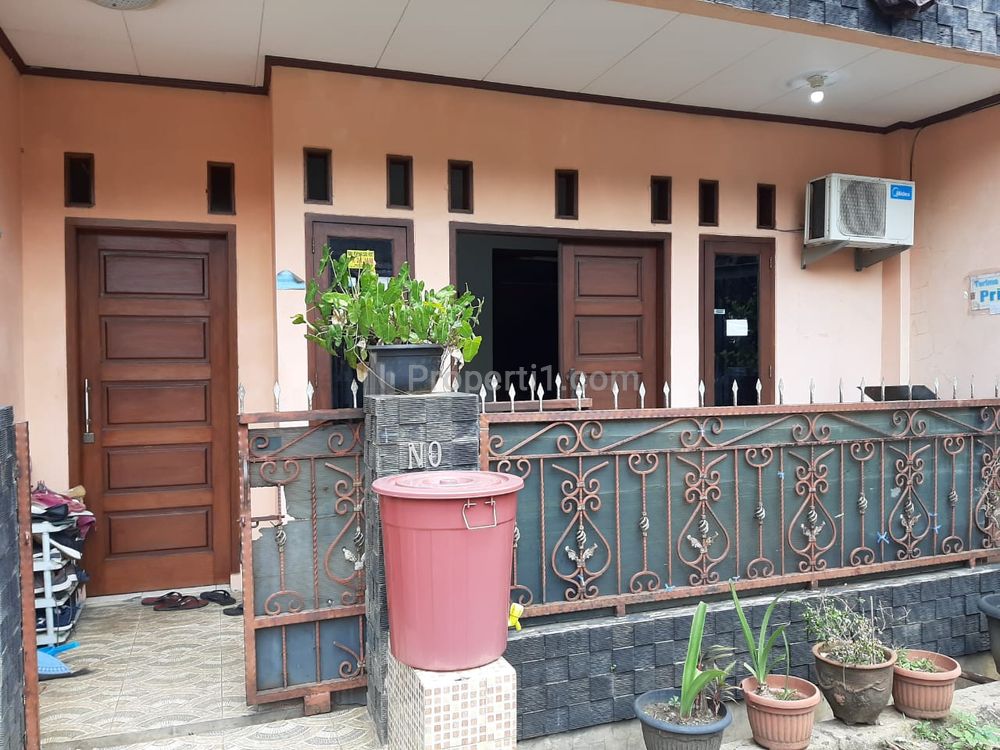 Jual Cepat Kost 8 Kamar di Komplek PU Pasar Jumat, Jakarta Selatan