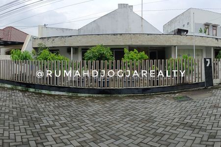 Dijual Tanah Strategis Bonus Bangunan Seputar Jl. Kaliurang Km 6 Yogyakarta Dekat Pakuwon Mall, UGM
