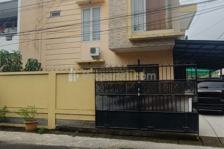 Dijual Rumah Hoek 3 Lantai, 7KT – Taman Ratu, Duri Kepa – Jakarta Barat