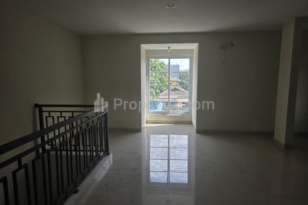 Dijual Rumah Muara Karang Jakarta Utara Blok 4