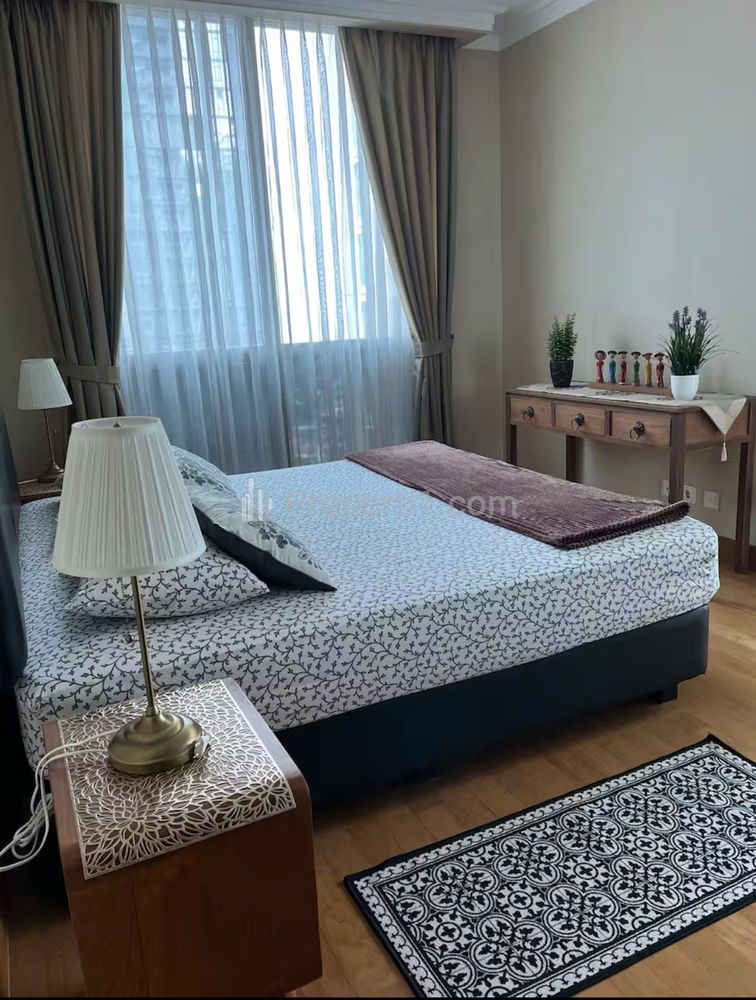 Sewa Apartemen Mewah Residence 8 Senopati 2BR - Full Furnished dan di Area SCBD