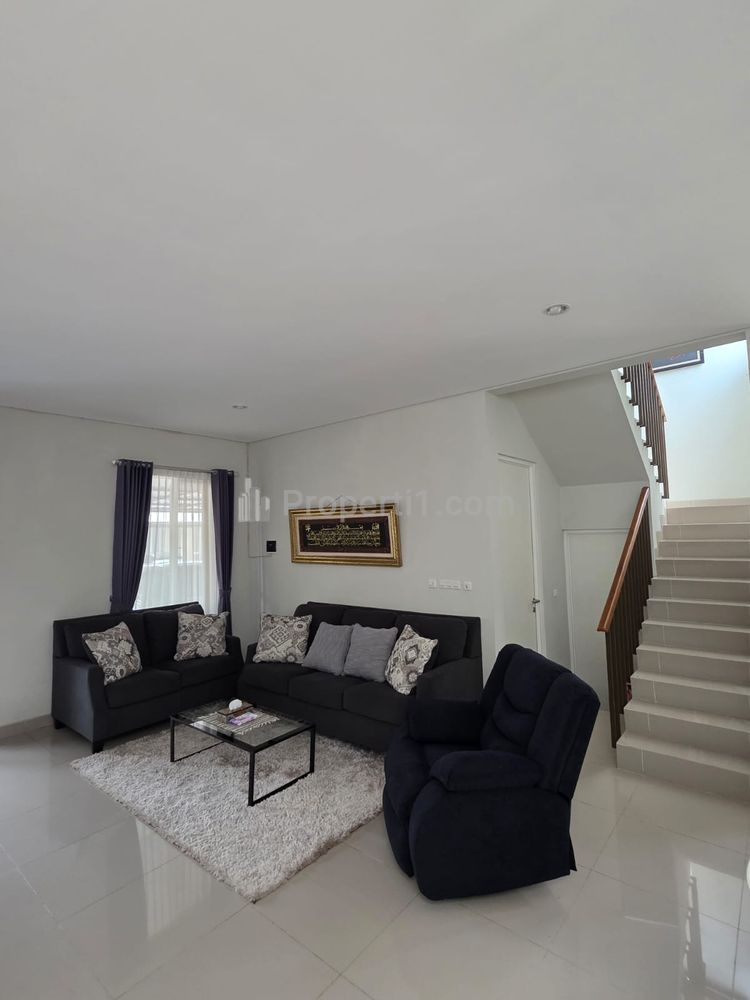 Jual Rumah Modern Minimalis Dalam Perumahan Elite Vasana Residence Jl. Kaliurang Km 7 Yogyakarta Dekat UGM, Pakuwon Mall