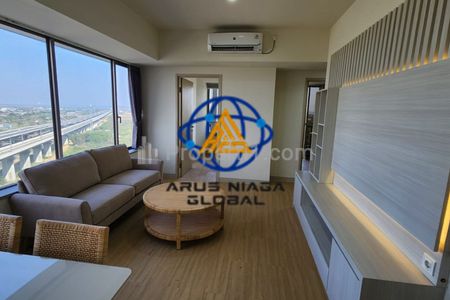 Sewa Apartement Orange County 3 BR Newport Furnished