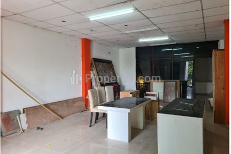 Disewakan Ruko 3 Lantai di Area Gandaria Selatan, Cilandak, Jakarta Selatan