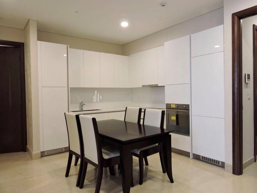 Disewakan Apartemen La Masion Barito 2+1 Kamar Tidur Furnished