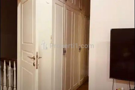 Dijual Rumah Golf Lake Residence Renov Full Bangunan di Jakarta Barat