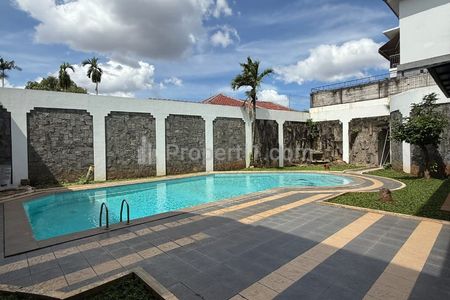 Jual Rumah di Ampera Jakarta Selatan Ada Kolam Renang - 5 Kamar Tidur SHM