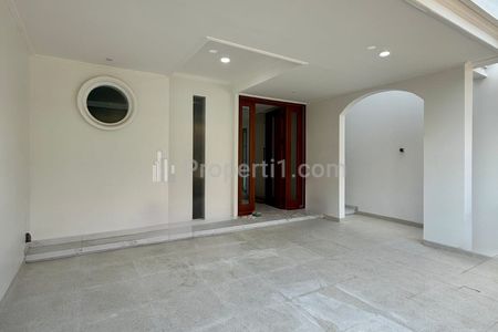 Jual Rumah Baru di Cinere Depok Dekat Living Plaza Cinere - 4+1 Kamar Tidur